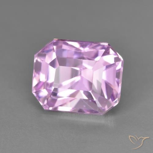 6.62 克拉紫色紫锂辉石，10.6 x 8.6 毫米八角形，产自阿富汗