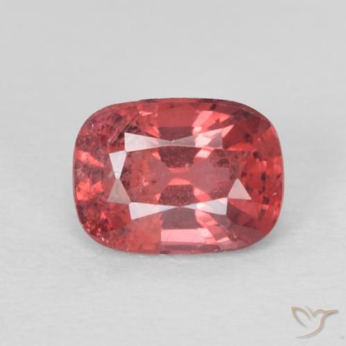 0.62 克拉红色尖晶石宝石| 垫形切割| 5.4 x 4.3 mm | GemSelect